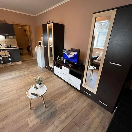 Furo-Lak 1 Apartman ハイデゥソボスロー エクステリア 写真