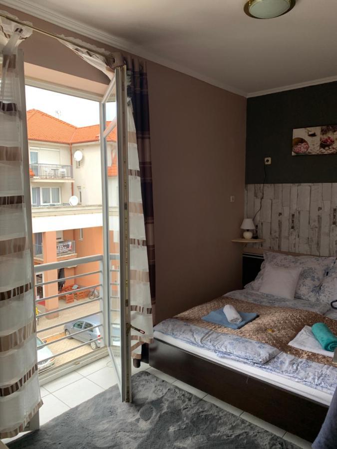Furo-Lak 1 Apartman ハイデゥソボスロー エクステリア 写真